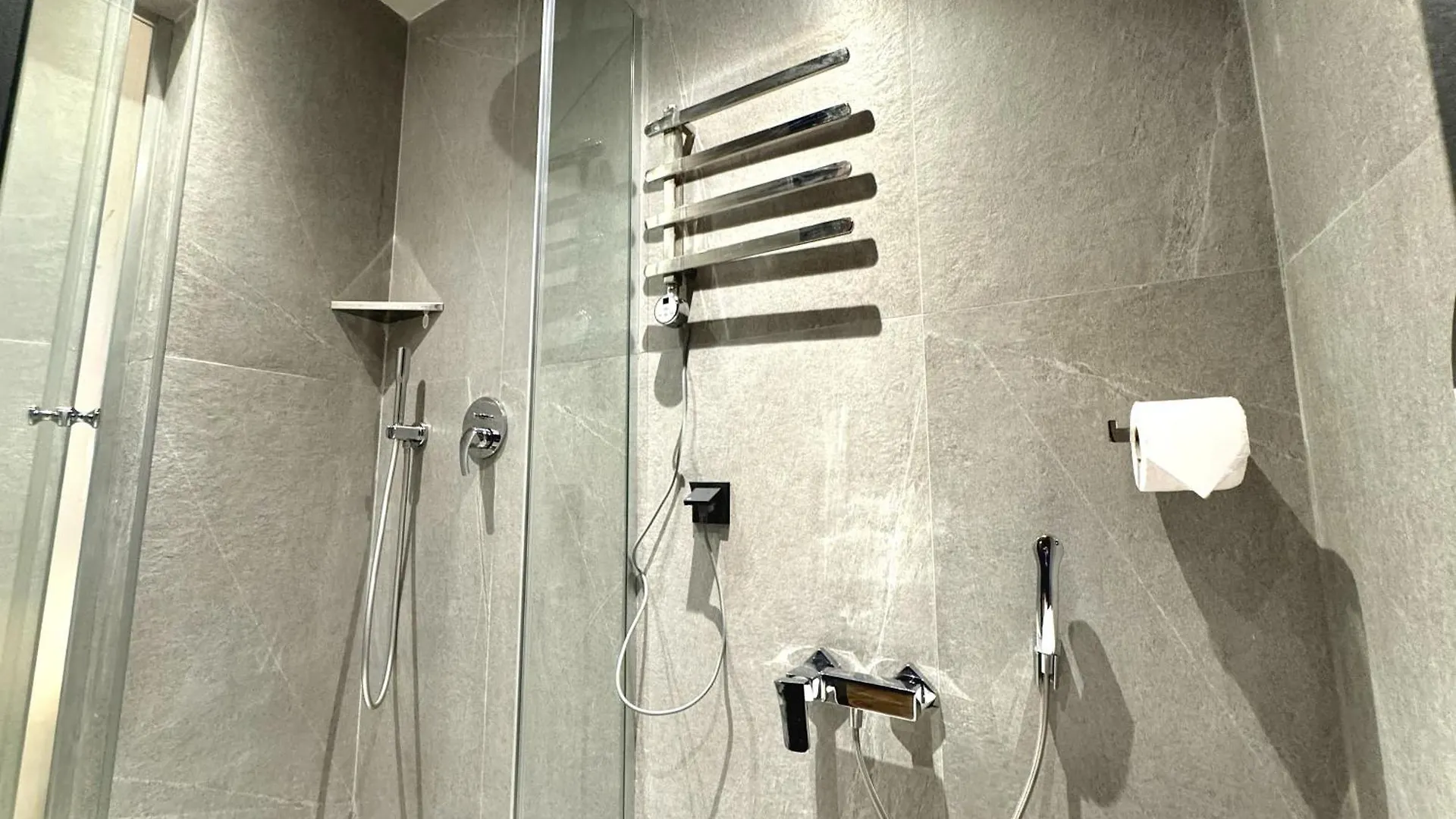Tbilisi Edition - Design Hotel & Private Spa 5*,  조지아